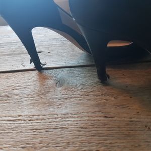 Vince Comuto Women's Black Heels. Size 8.